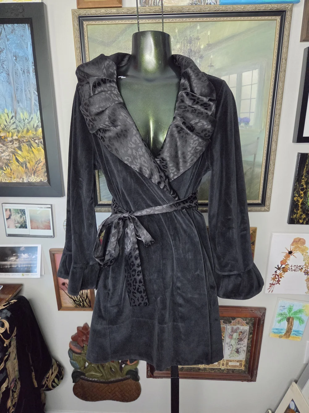 Y2K Betsey Johnson Black Short Velvet Robe w/ Leopard Print Trim + Bell Sleeves